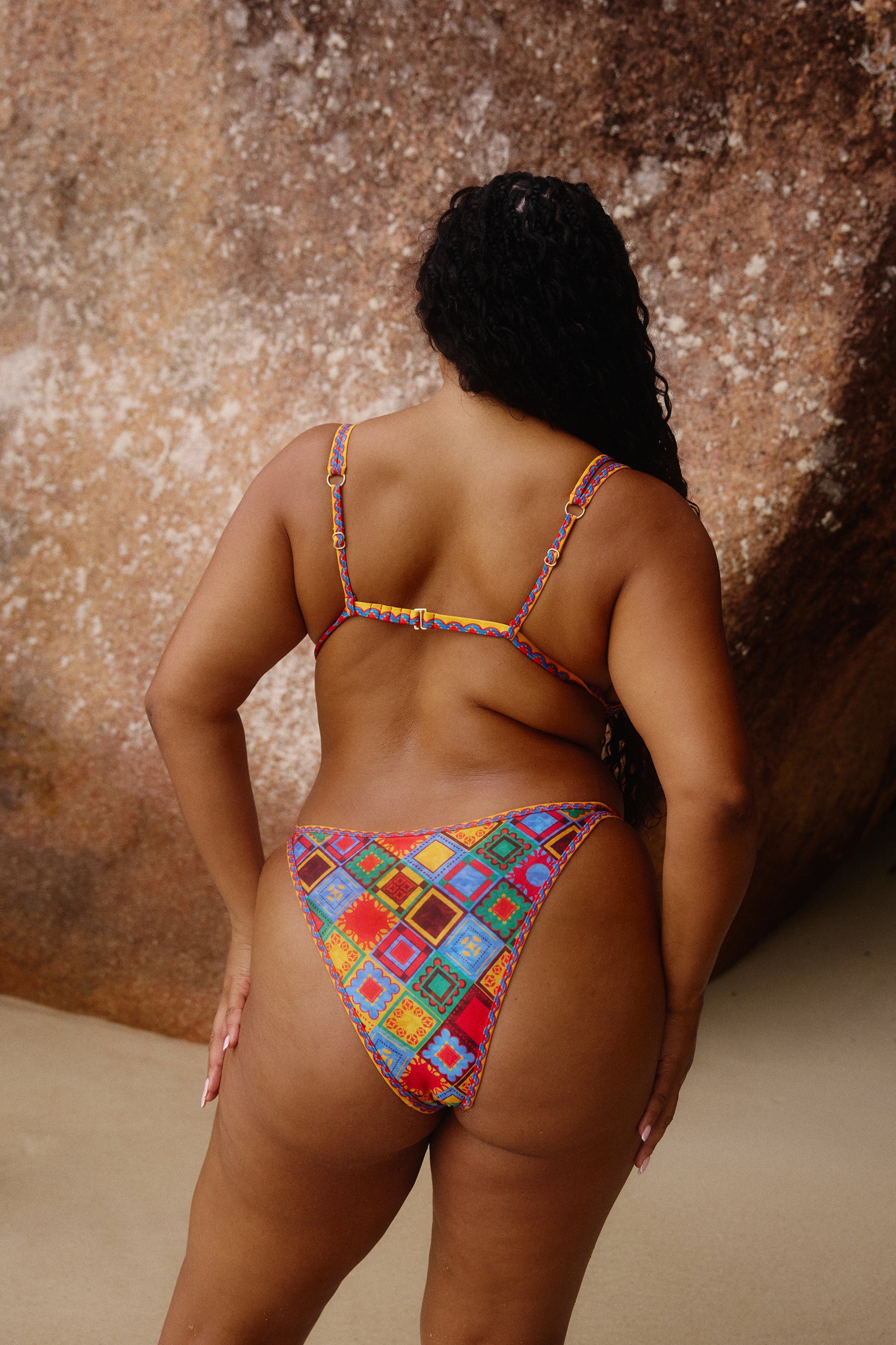 Prague Bottom in Azania